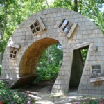 Counter-clockwise Arrow-Shaped House
